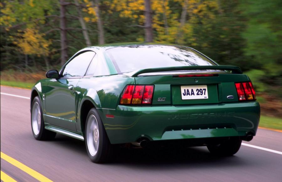  Ford Mustang SVT Cobra 1999 года  (фото 14 из 32)